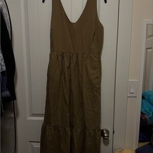 Chic Backless Tan Dress